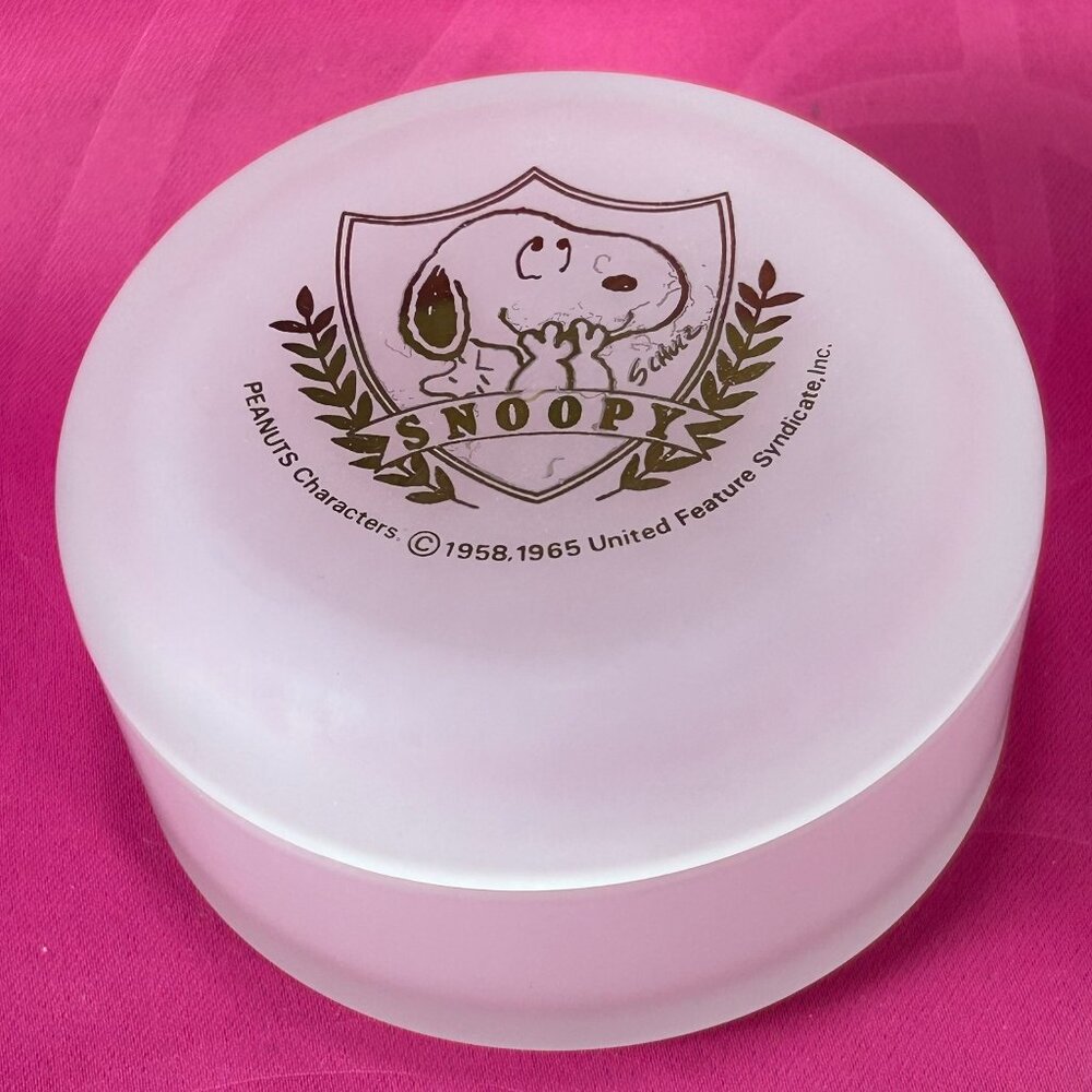 Vintage Snoopy frosted glass lidded trinket box